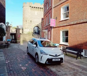 glyndebourne taxi service in Lewes